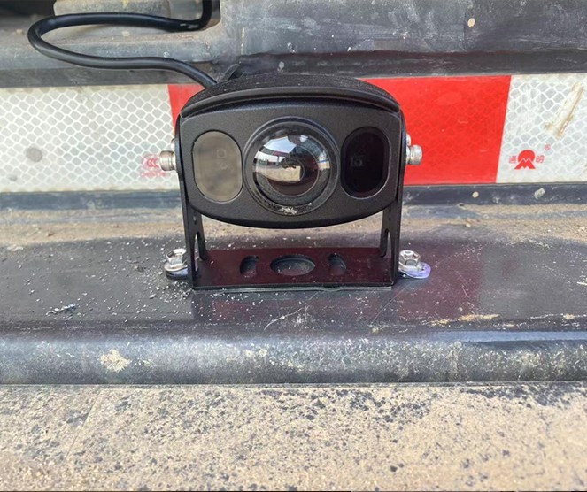 中國石化大型吊車盲區預警系統